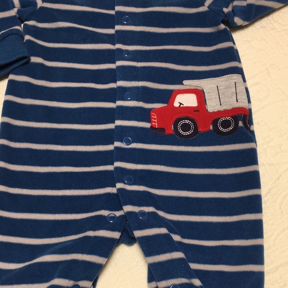 0-3m (5/$20) Carter’s Fleece Footie/Sleeper - Picture 4 of 16